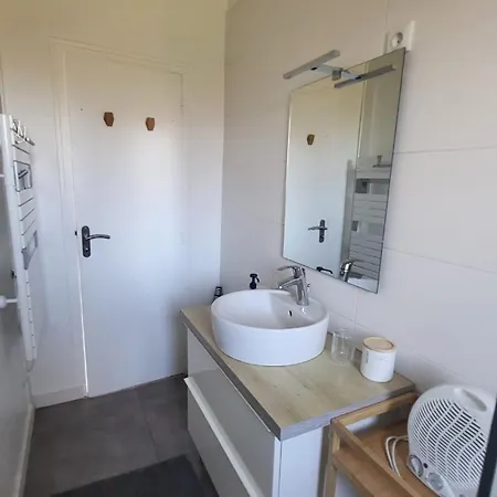 Holiday home Maison Cosy Entre Ocean Et Bassin *